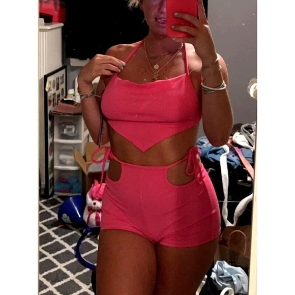 New Small Pink Barbiecore 2‎ Piece Triangle Bandana backless Halter Shorts Set - Picture 6 of 7